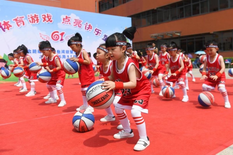 记者：申花与巴西前锋米内罗走得较近