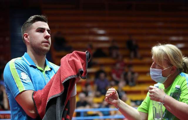 袤土地上 袤土地上